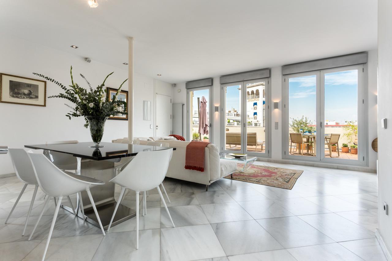 Puerta Del Leon Apartment Sevilla Exterior foto