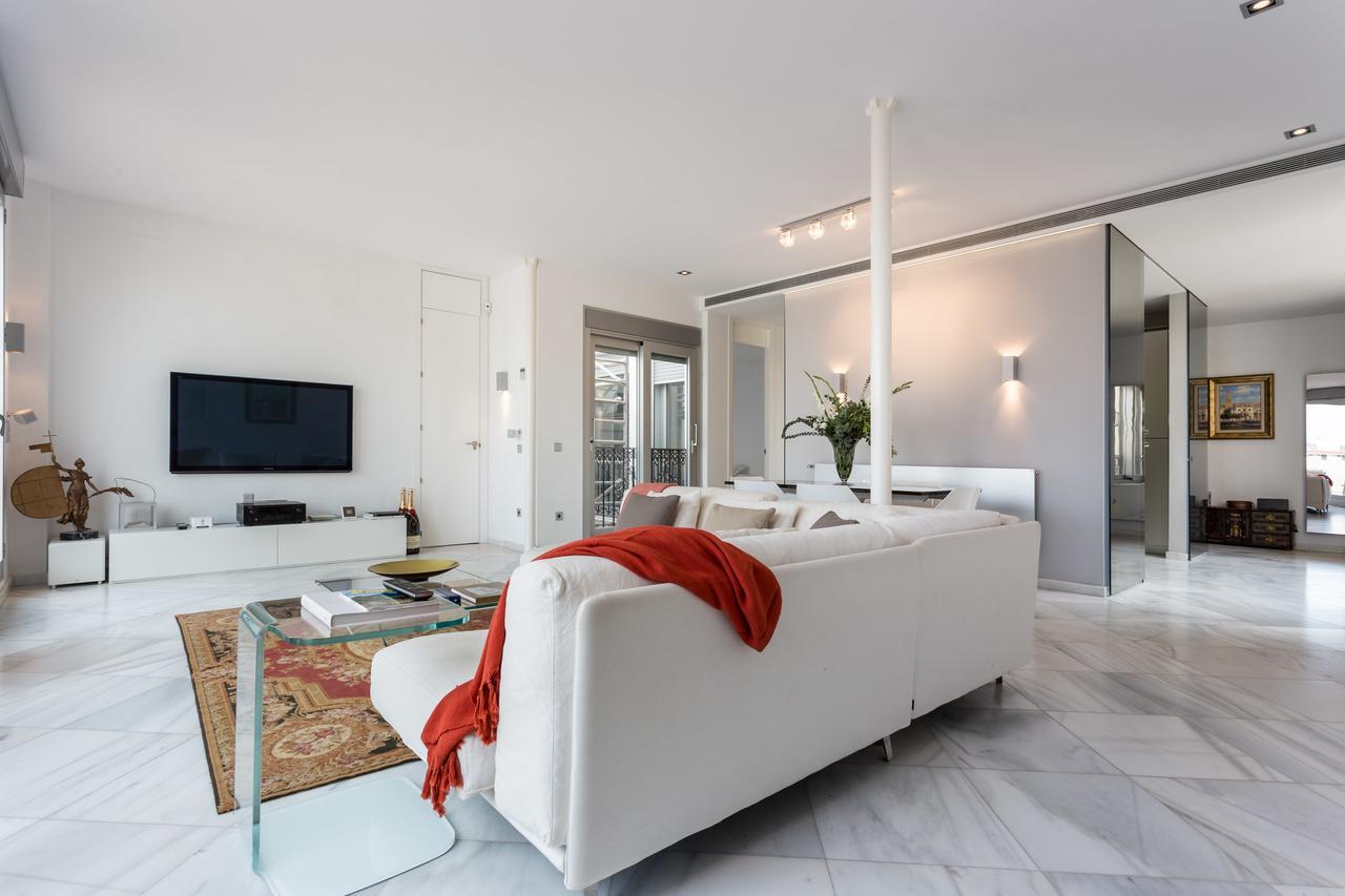 Puerta Del Leon Apartment Sevilla Exterior foto